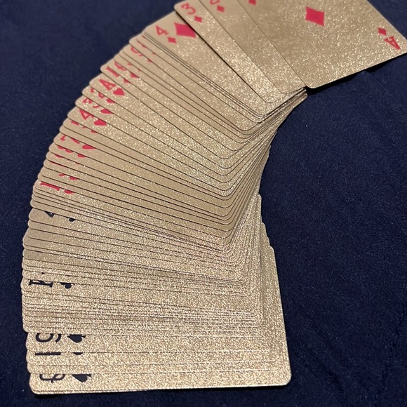 One hundred dollar bill 💵 playing cards GOLD AND SILVER - Picture 5 of 6